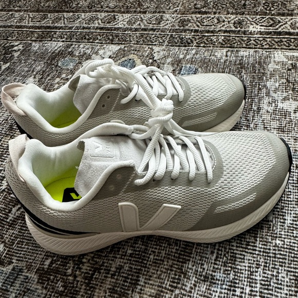 NEW Veja Impala Jacquard Sneaker Natural/Black - Picture 4 of 9